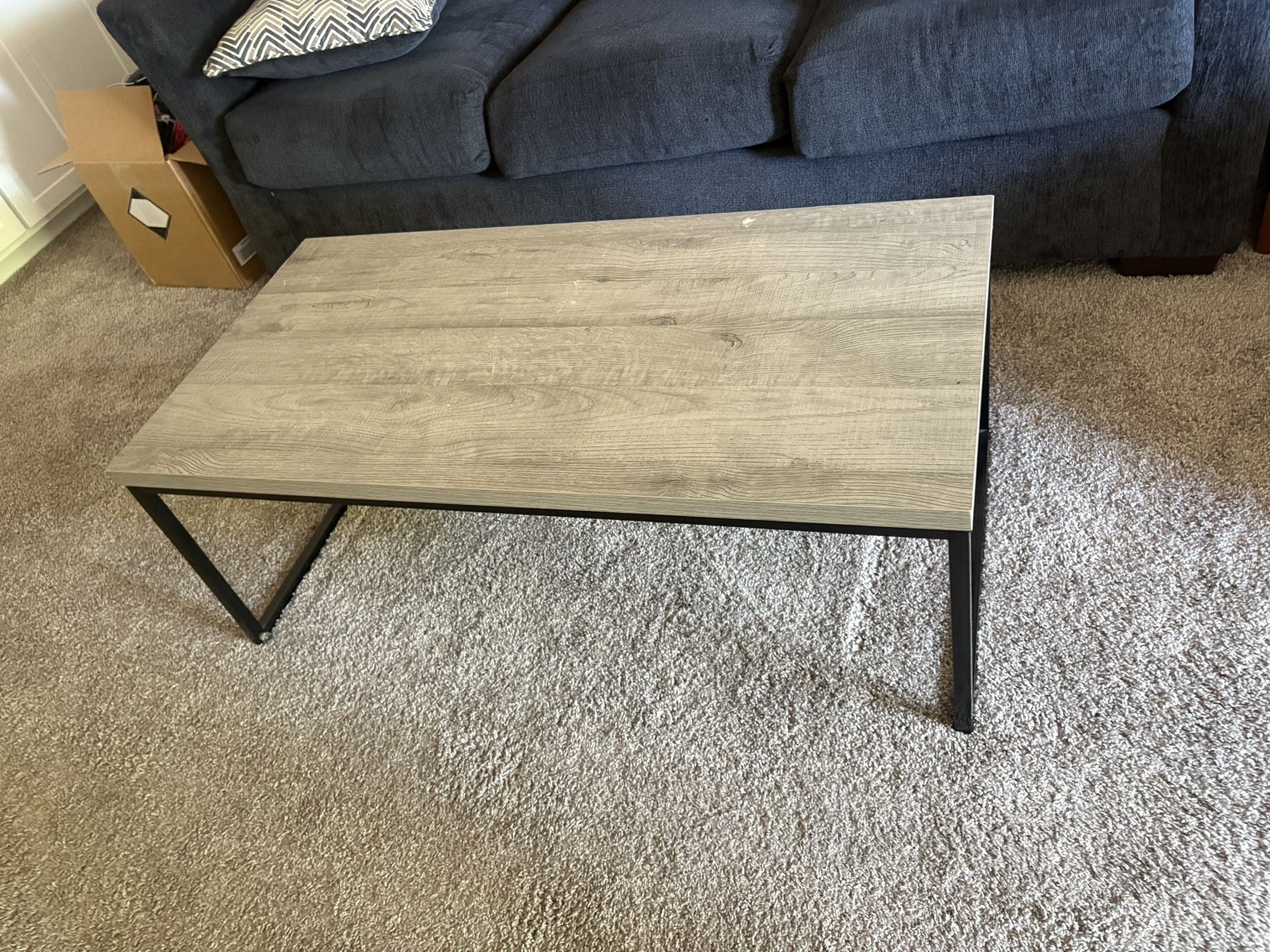 End Table/ Coffee Table