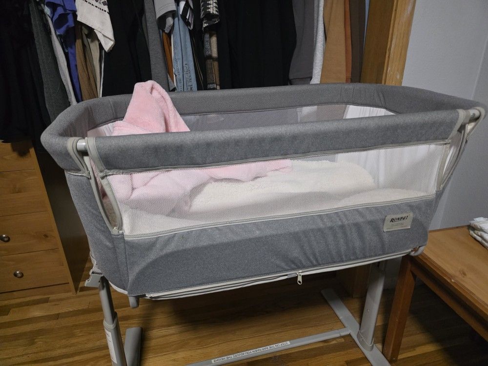 Baby Bedside Bassinet 