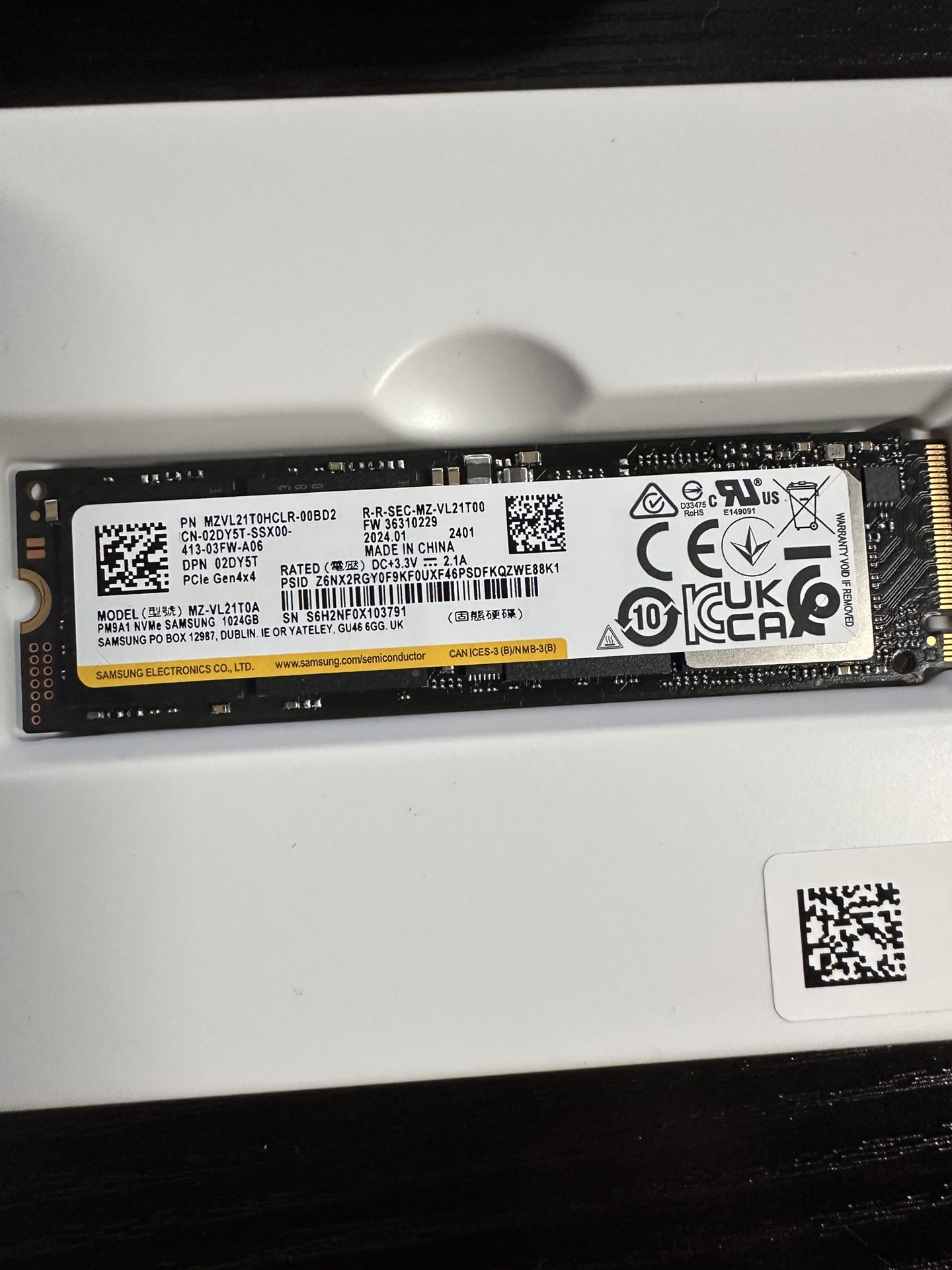 Samsung SSD 1TB PM9A1 NVMe PCIe 4.0