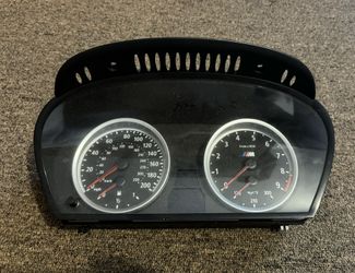 Bmw 2006 M5 cluster retrofit only for Pre-lci 2004-2007 5 series