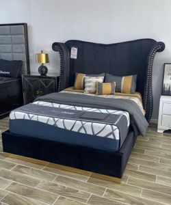 NEW IN BOX- 66"H Black King &Queen Size Tufted Platform Bed Frame FINANCE $54 Down