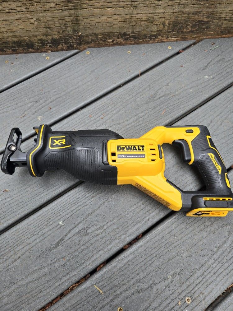 DEWALT 20V MAX XR Cordless Reciprocating Saw