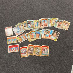 Lot of (31) Baseball Cards 1968 & 1972