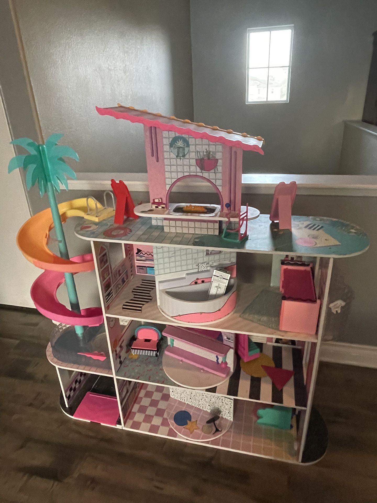 Used LOL Doll House 51” by 51”