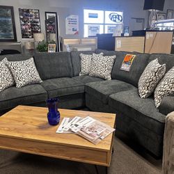 Perfect L-shaped Sectional! $1199 💙✅✨