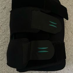 Knee Brace