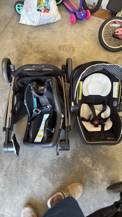 (FREE) Baby seat with stroller