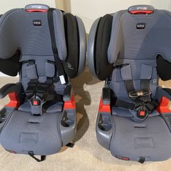 Two Britax Grow With you Click Tight Plus