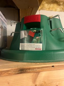 Home Logic Christmas Tree Stand with Easy Fill Water Port