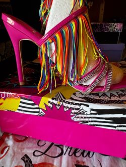 Dramatic shoe 15