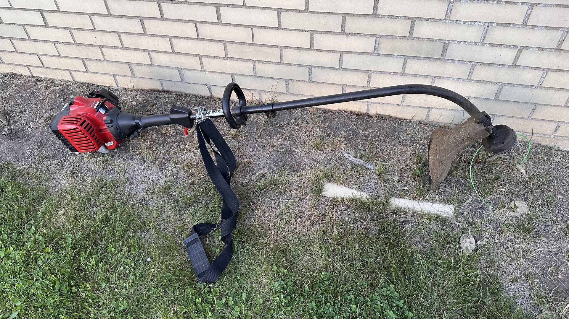 Murray M2500 Gas Powered Weed Wacker