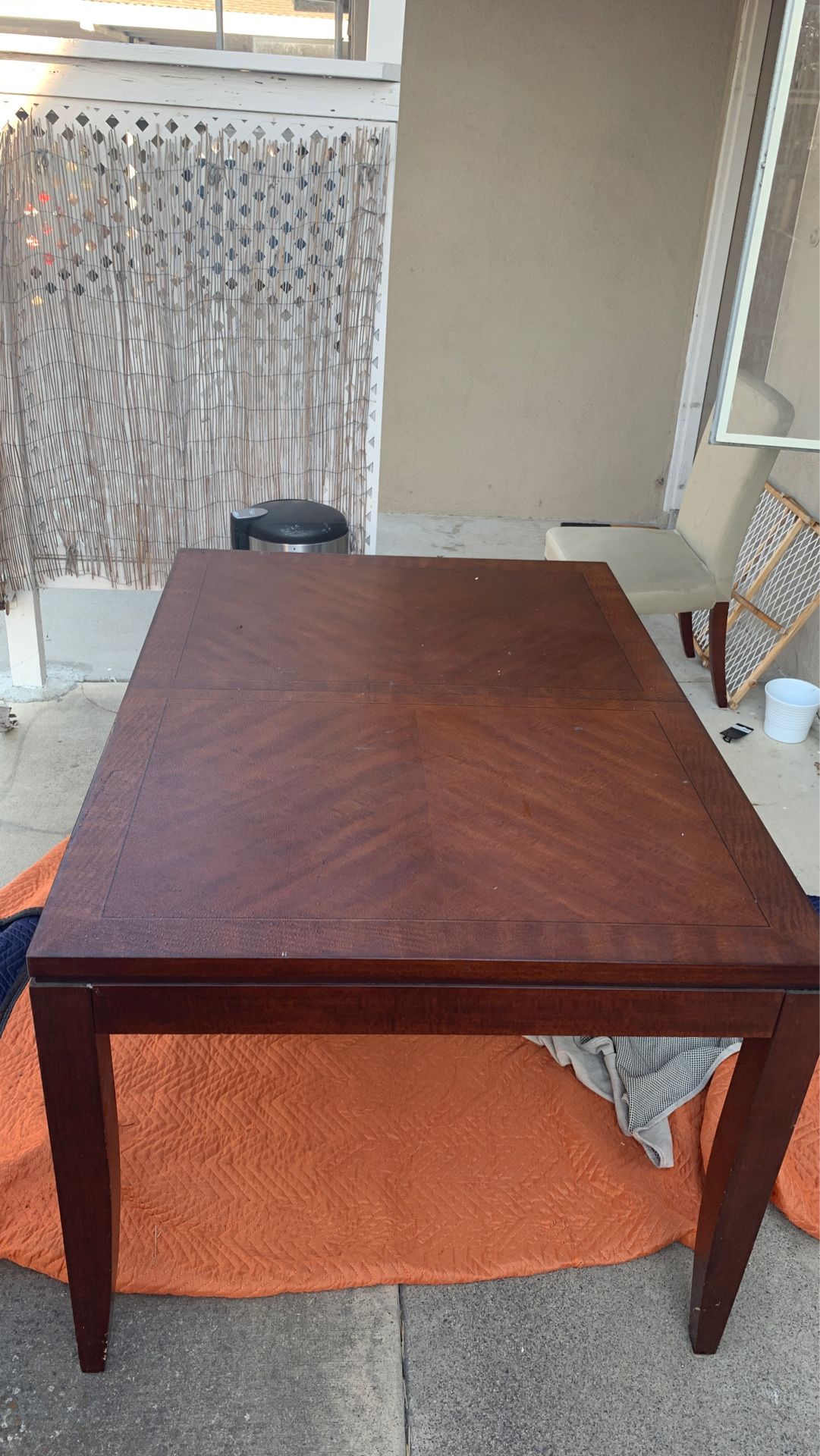 Dining room table