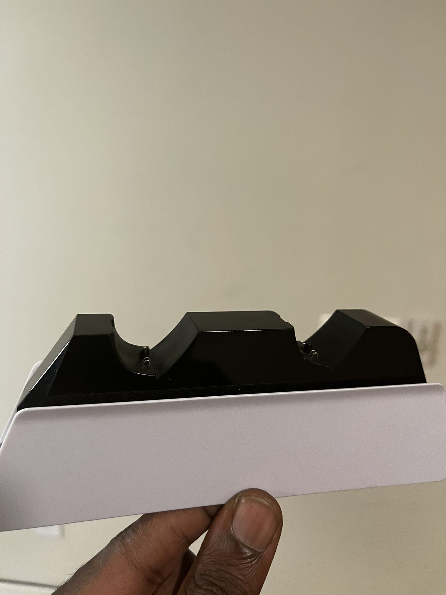 PS5 DUAL SENSE CHARGER FOR CONTROLLERS