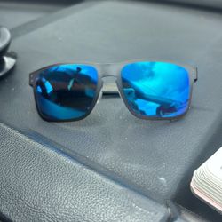 Mint Condition Oakley Sunglasses 