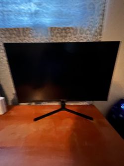 CRUA 24 “ CURVED MONITOR