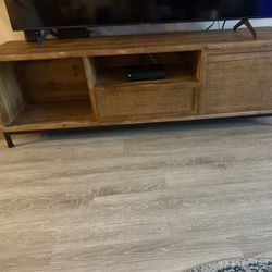 Tv Stand/ Entertainment Center