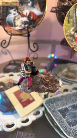 Handmade: Man sitting on real quartz