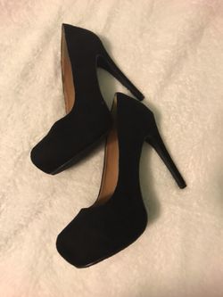 Size 9 black heels