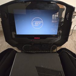 Gaems G155 Gaming Monitor With XBOX 360 S.  