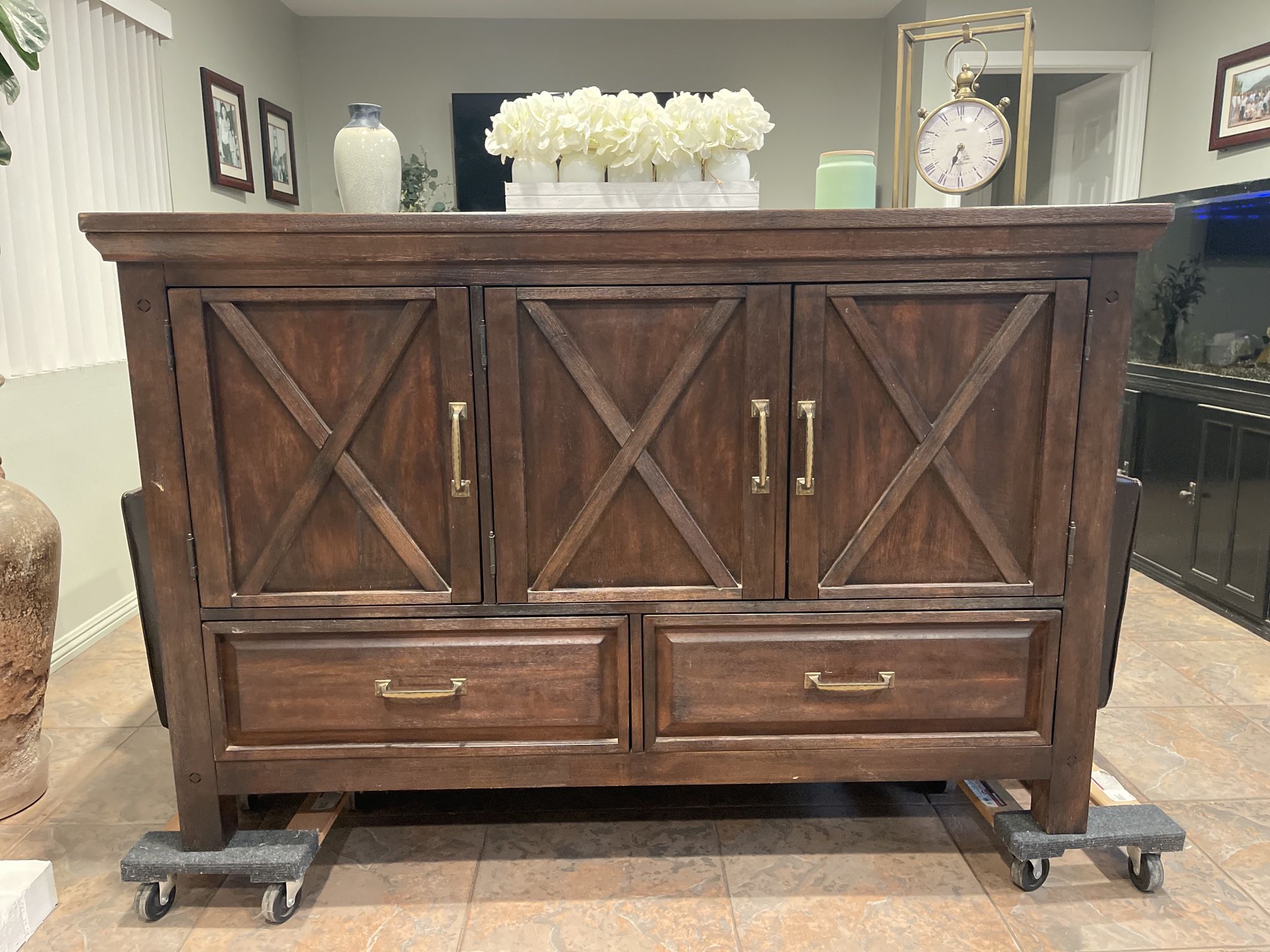 Dining Room Server