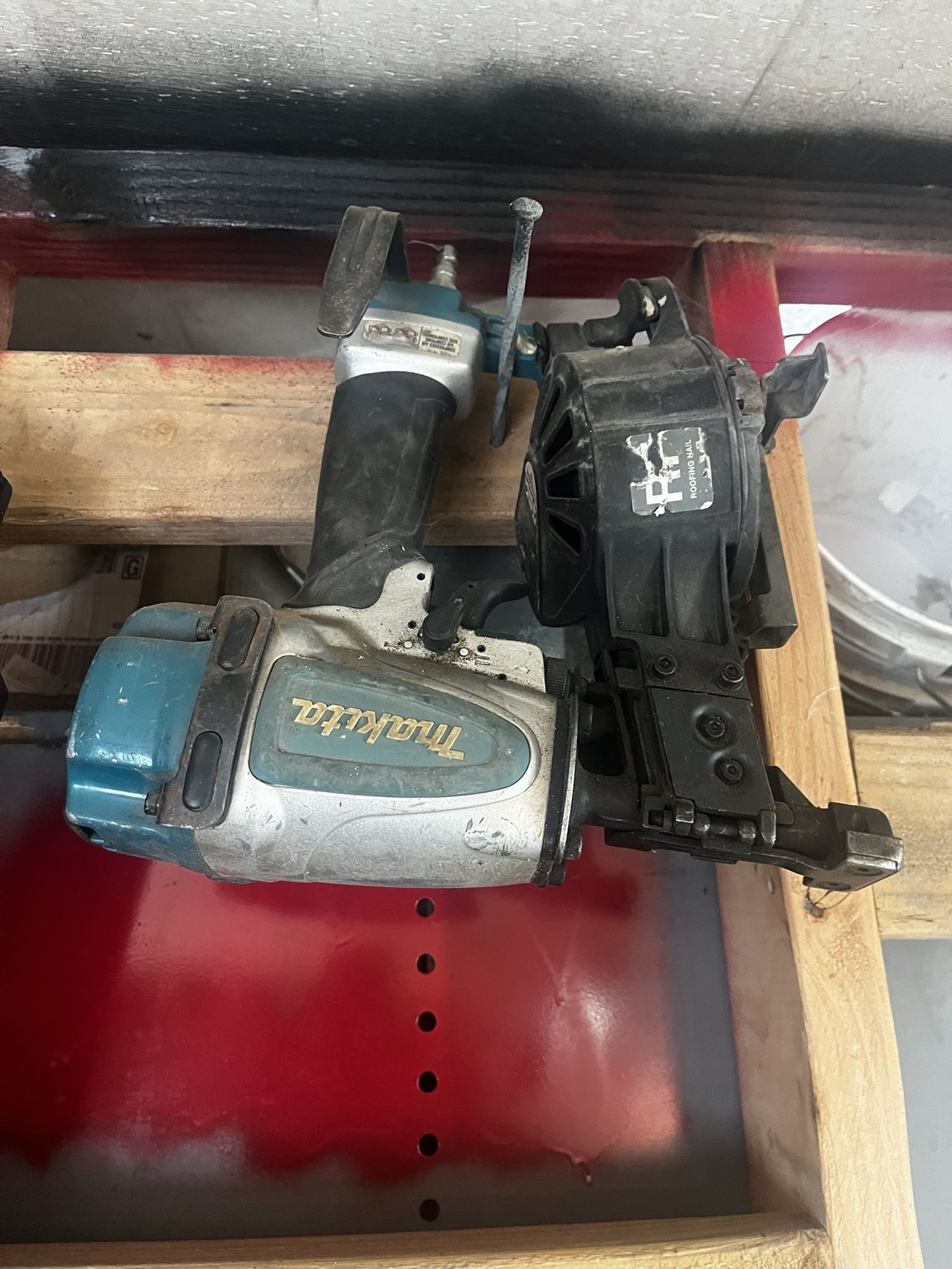 Makita Roofing Nail Gun