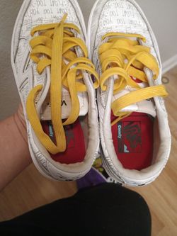 It the clown vans 5.5 in womens