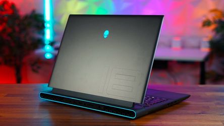 Alienware m18 RTX 4080