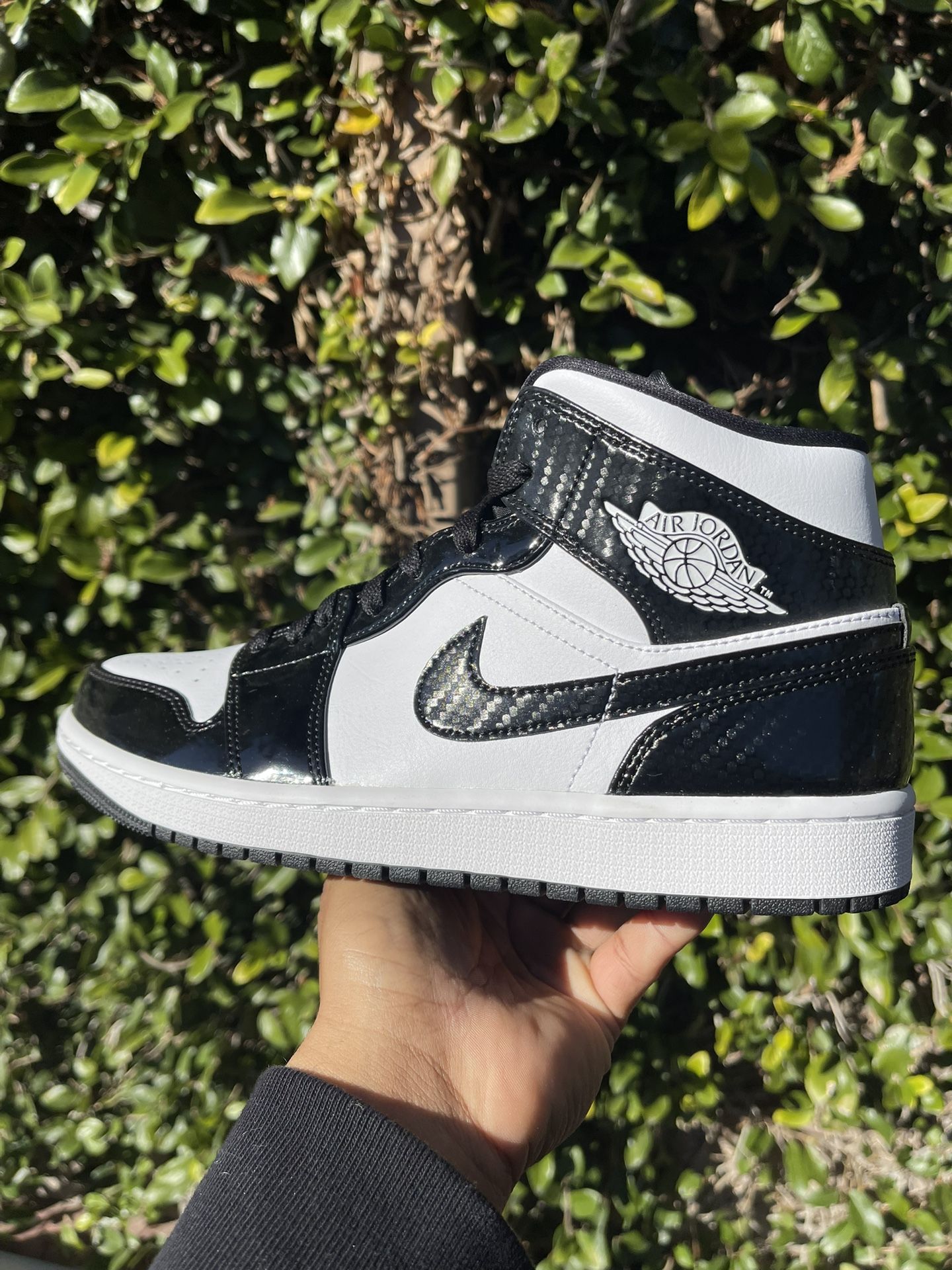 Jordan 1 Mid Carbon Fiber
