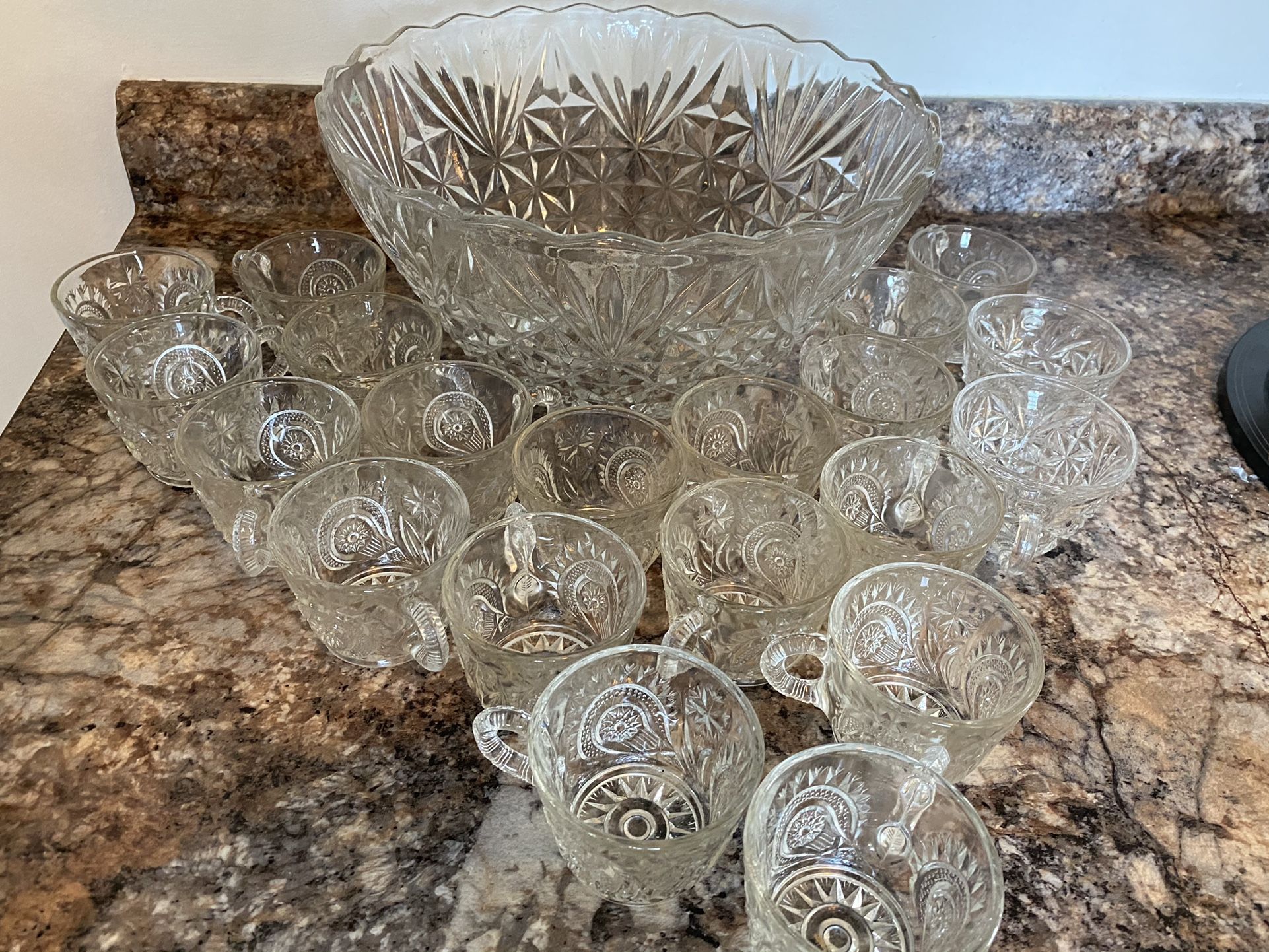 Glass Punch bowl !! With 20 Cups !! Complete Set