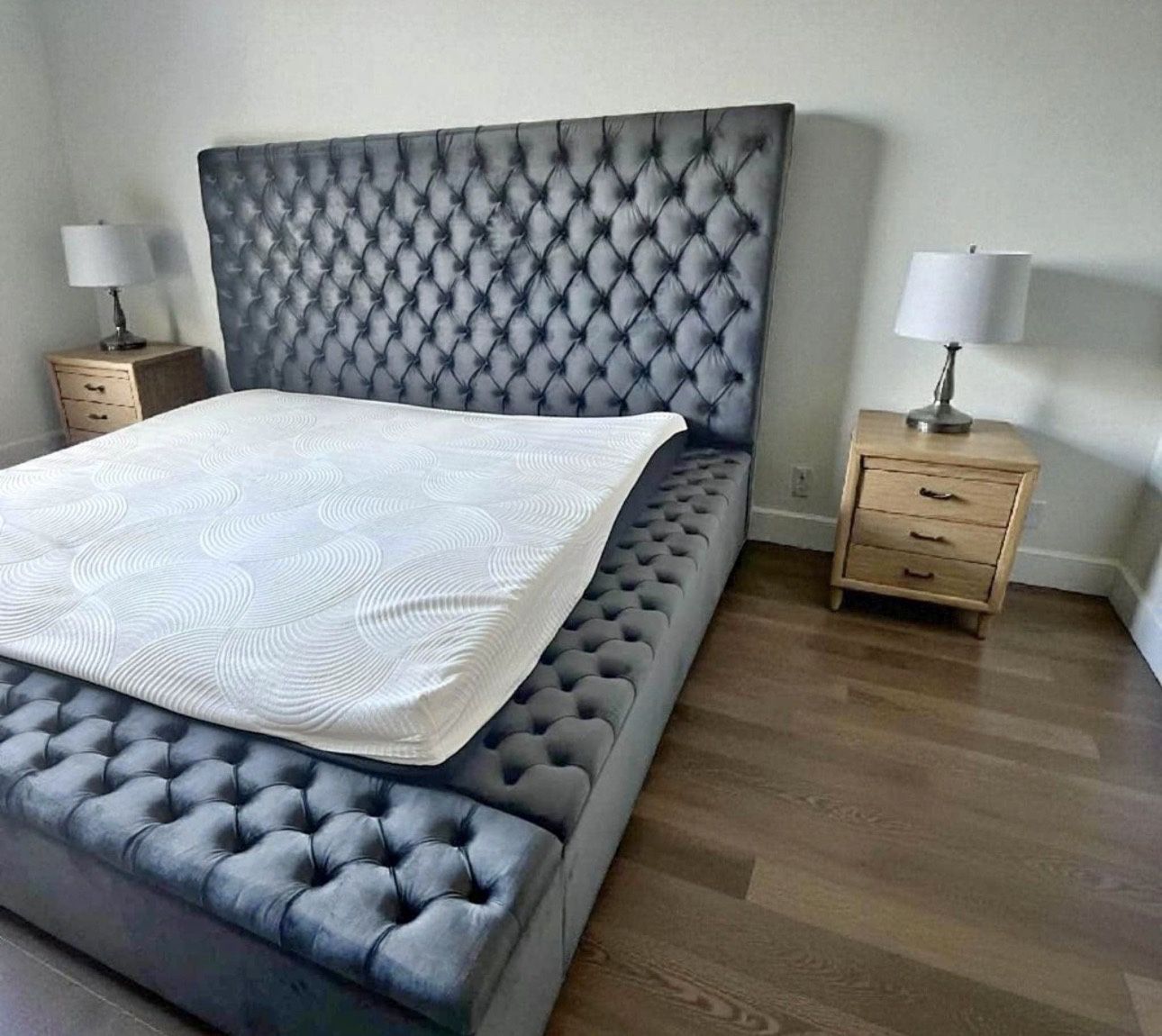 Storage bed platform bed usb charger new
