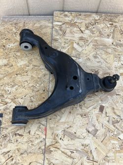 16-23 Toyota Tacoma /4runner Right Side Lower