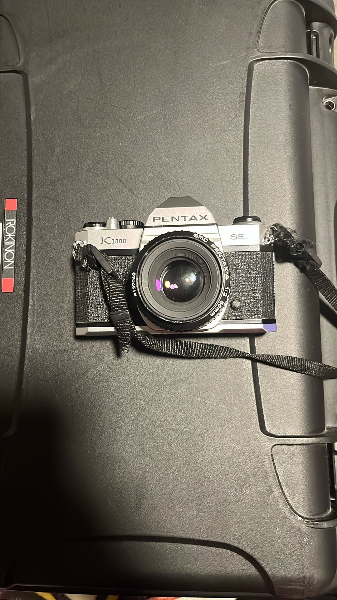 Pentax K1000 SE SLR Analog Camera With 50mm 1:2 Lens