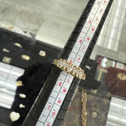 14kt Ladies Natural Diamond Ring Size 5