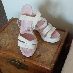 Crocs Brand New Blush And White Wedges