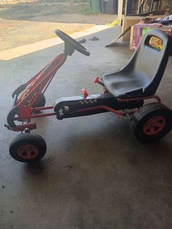 Kid's pedal go cart