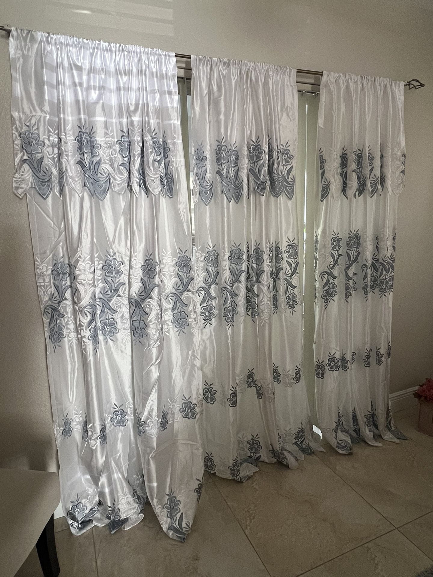 Beautiful Curtains 80x54 (3 Panels