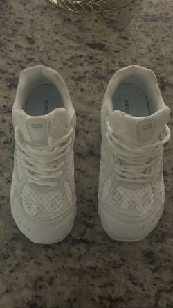 White bottega venatas