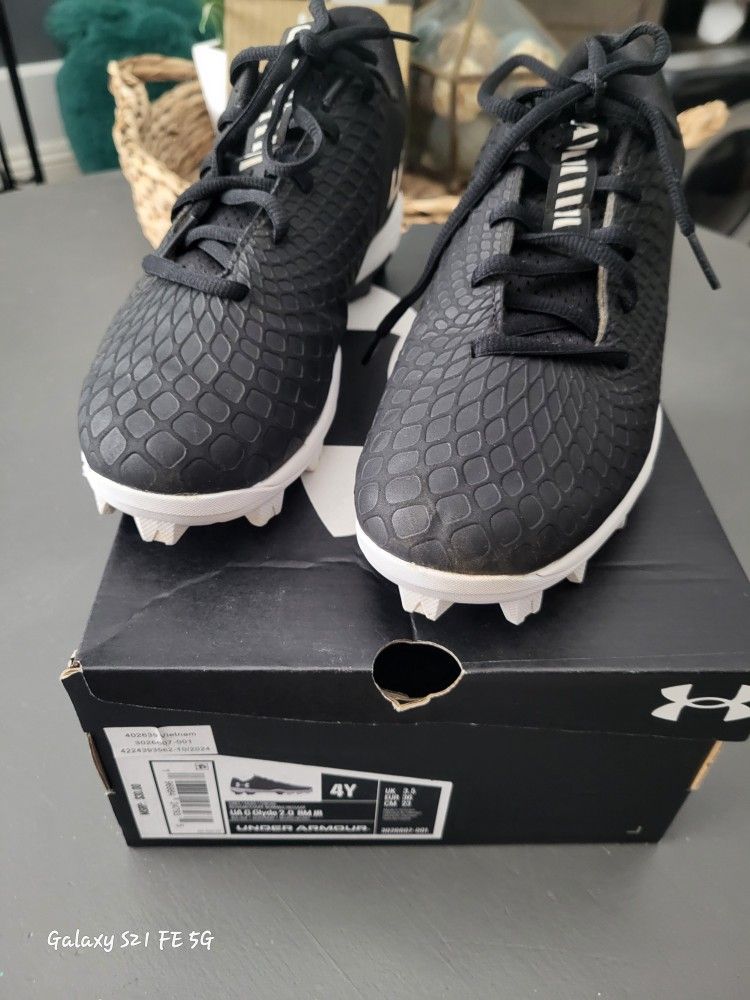 Under Armour Softball Shoes