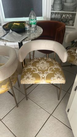 4 dining chairs