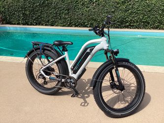 Adult electric bike Cruiser pro step thru 100 mile range   all new bikes
