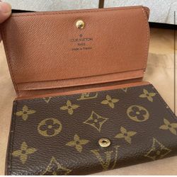 Authentic Louis Vuitton Wallet 