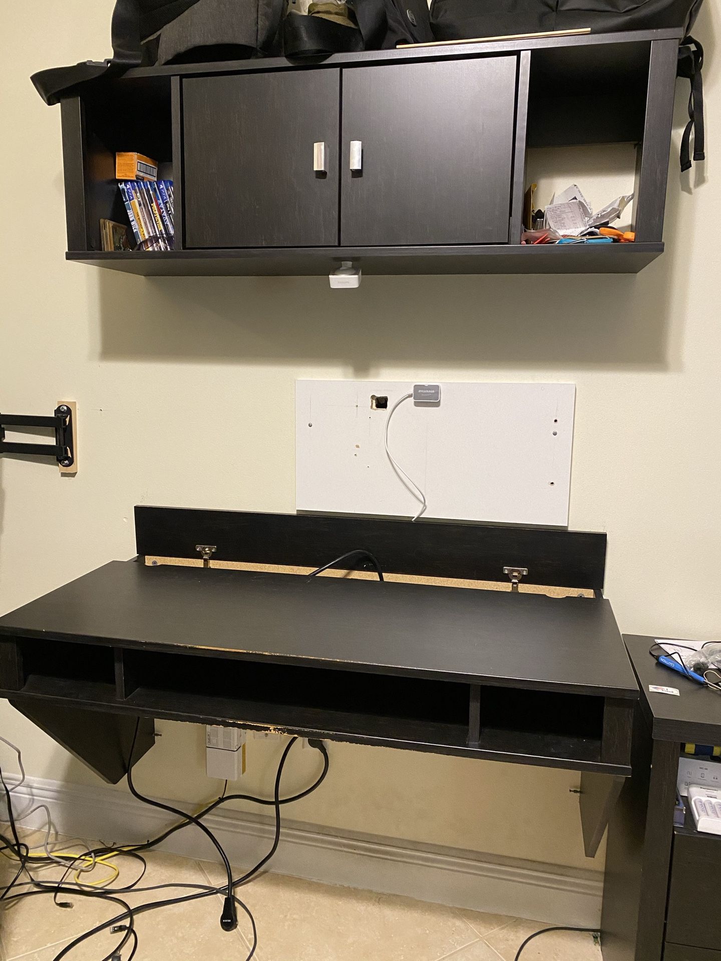 Wall mounted Desk & Storage