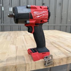 Milwaukee M18 FUEL Gen-2 18V Lithium-Ion Brushless Cordless Mid Torque 1/2 in. Impact Wrench w/ Frict