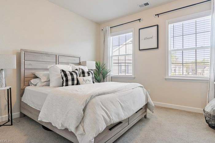 Modern Queen Platform Bed Frame with Headboard – Like New