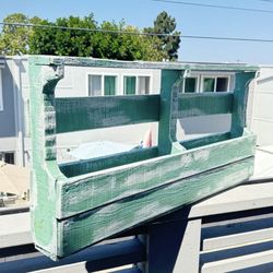 Green wine rack 