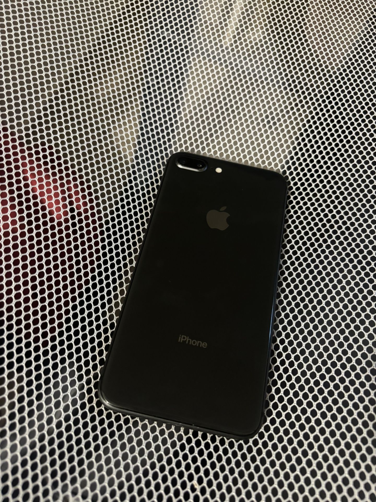 iPhone 8 Plus