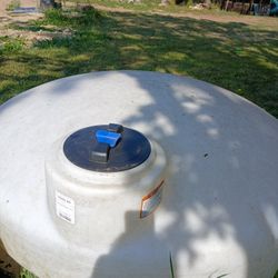 270 Gallon Norwesco Water Tank