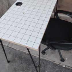 Table /Desk