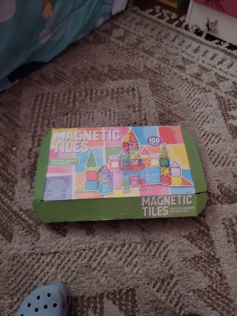 Magnetic Tiles