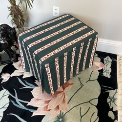 Cushioned Vanity Bedroom Bench Seat  W22”xD17”x H18.5”